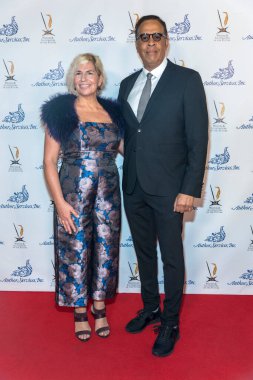 Stanley ve Sofia Clarke 8 Nisan 2018 'de Los Angeles, MacArthur' da düzenlenen 34. L. Ron Hubbard Başarı Ödülleri 'ne katıldılar.