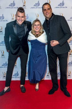 Joel Meyers, Nancy Cartwright, Örümcek 8 Nisan 2018 'de Los Angeles, MacArthur' da düzenlenen 34. yıllık L. Ron Hubbard Başarı Ödüllerine katıldı.