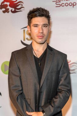 Kristos Andrews 5 Nisan 2018 'de Burbank Koloni Tiyatrosu' nda 9. Bağımsızlık Serisi Ödüllerine katıldı.