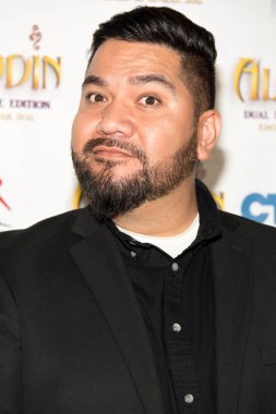 Rigo Tejeda, 8 Eylül 2017 'de Los Angeles Tiyatro Merkezi' nde Disney Alladin İkili Dil Baskısı 'nın açılış gecesine katılır.
