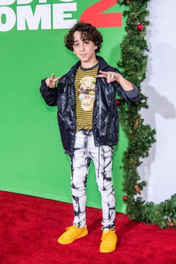 Jason Drucker, 5 Kasım 2017 'de Los Angeles Regency Village Theater' da NEST sponsorluğunda Babalar Evi 2 'nin Paramount Pictures galasına katıldı. 