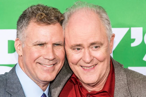 Will Ferrell, John Lithgow, 5 Kasım 2017 'de Los Angeles, Kaliforniya' daki Regency Village Theater 'da NEST sponsorluğunda Daddys Home 2' nin Paramount Pictures Prömiyerine katıldı. 
