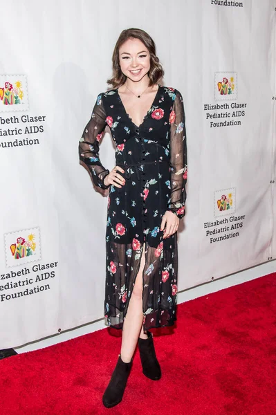 Meredith Foster, 29 Ekim 2017 'de Culver City, Kaliforniya' daki Smashbox Stüdyoları 'nda 28.