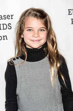 Raegan Revord, Culver City, Kaliforniya 'daki Smashbox Stüdyoları' nda 29 Ekim 2017 'de her yıl düzenlenen Elizabeth Glaser Pediatrik AIDS Vakfı' na katıldı.