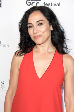 Elena Evangelo 11. Geleneksel Los Angeles Yunan Film Festivali 'ne 11 Haziran 2017' de Mısır Tiyatrosu 'nda Kapatılan Kırmızı Halı' da katıldı.. 