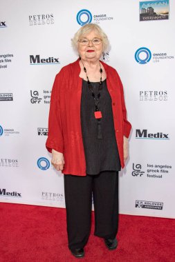 Haziran Squibb 11. Geleneksel Los Angeles Yunan Film Festivali 'ne 11 Haziran 2017' de Mısır Tiyatrosu 'nda Kapatılan Kırmızı Halı' da katıldı.. 
