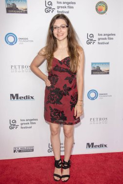 Dimitra Korri 11 Haziran 2017 'de Mısır Tiyatrosu' nda 11. Geleneksel Los Angeles Yunan Film Festivali Kapanış Kırmızı Halısı 'na katıldı.. 