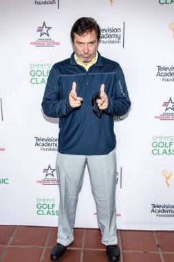 Benito Martinez, Los Angeles, Kaliforniya 'daki Wilshire Country Club' da Televizyon Akademisi Vakfı yararına düzenlenen 18. Geleneksel Emmy Golf Klasiği 'ne katılıyor..