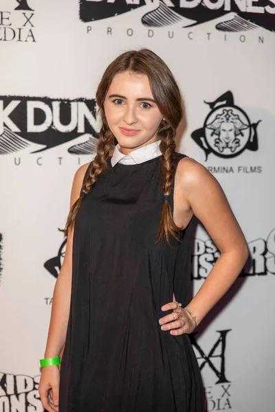 Sarah Carpenter Attends Marvista Entertainment Kids Monsters Egyptian Theatre Hollywood — Stock Photo, Image