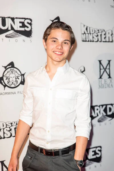 Zach Callison 2015 Egyptian Theatre Hollywood Marvista Entertainment Kids Monsters — 스톡 사진