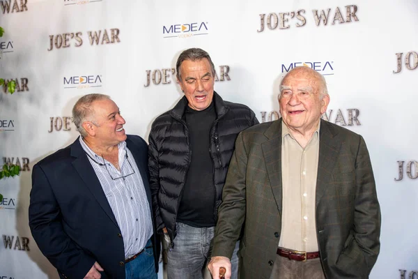 Phil Falcone Eric Braeden Asner Asisten Estreno Joe War Los — Foto de Stock