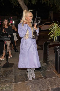 Müzikal Sanatçı / Aktris Ashlee Keating, Ashlee Keating 'in 3 Eylül 2025' te Los Angeles, Abbey 'deki' Too Toxic 'Music Video Yayımlama Partisi' ne katıldı.