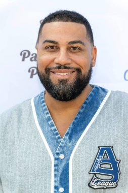 Aktör Jeremy Trayvon, Hazel-E 'nin sunduğu The Lash Plug on Melrose, Los Angeles, CA, 10 Eylül 2025