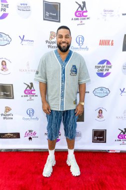 Aktör Jeremy Trayvon, Hazel-E 'nin sunduğu The Lash Plug on Melrose, Los Angeles, CA, 10 Eylül 2025