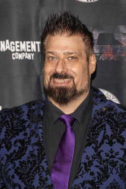 Komedyen Mark White 22 Eylül 2025 'te Frida Cinema, Los Angeles' ta 17. Cadılık Sanatı 'nın dünya prömiyerine katıldı.