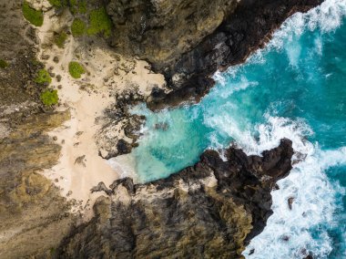 Oahu, Hawaii, Amerika Halona Cove kıyı şeridi manzara dron hava deniz manzarası görünümü.