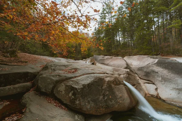 Franconia Falls Stezka Poblíž Dálnice Kancamagus Plném Rozkvětu Podzim New — Stock fotografie