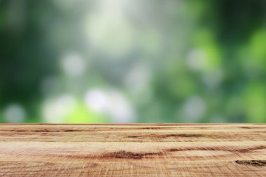 Boş ahşap ve bulanıkbokeh arka plan.