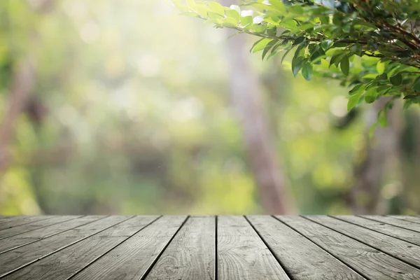 Tavolo Legno Verde Sfocato Natura Giardino Sfondo — Foto Stock