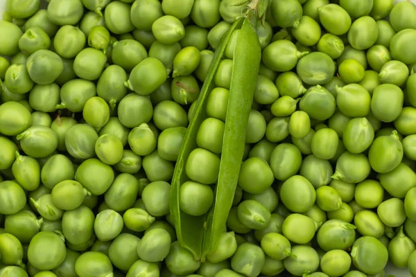 Guisantes Verdes Fondo Verde Verde Guisante Vista Superior Espacio Copia —  Fotos de Stock