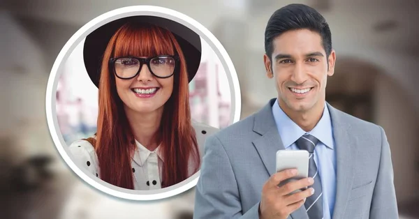 Digitale Composiet Van Man Bedrijf Telefoon Met Vrouw Messaging Profielafbeelding — Stockfoto