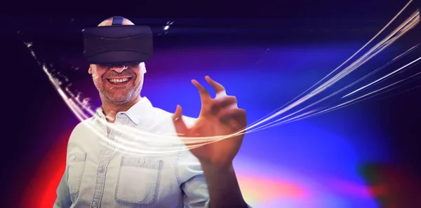 Mann Mit Virtual Reality Headset — Stockfoto