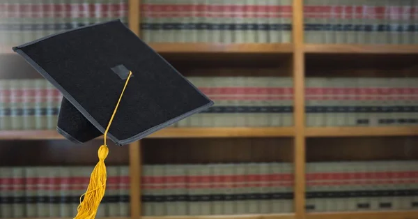 Ψηφιακός Σύνθετος Καπέλο Αποφοίτησης Στη Βιβλιοθήκη Της Εκπαίδευσης — Φωτογραφία Αρχείου
