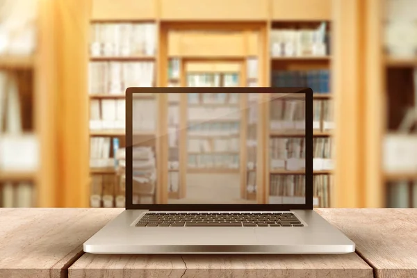 Portátil Con Pantalla Contra Biblioteca —  Fotos de Stock