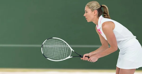 Composito Digitale Tennista Donna Con Sfondo Verde Con Racchetta — Foto Stock