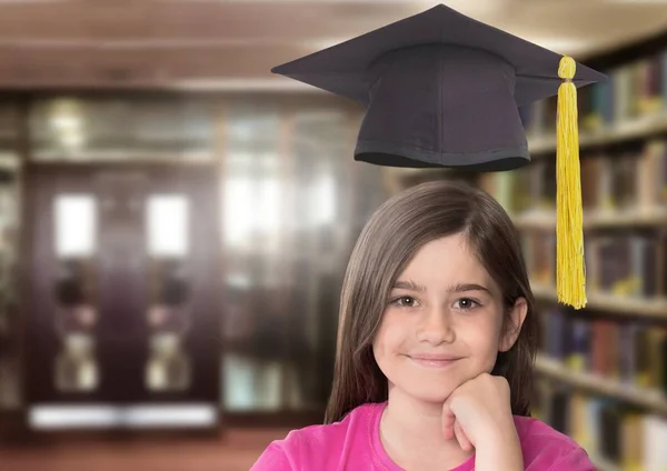 Compuesto Digital Niña Escuela Biblioteca Educación Con Sombrero Graduación —  Fotos de Stock