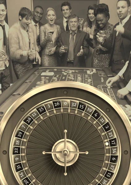 Digitální Složený Skupiny Lidí Hraje Hru Ruleta Kasino — Stock fotografie