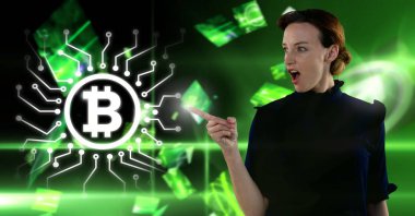 Kadın dijital bileşik ile bitcoin teknoloji bilgisi arabirimi