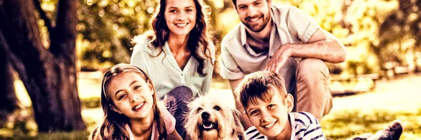 Portrait Happy Family Enjoying Park Sunny Day — Stock Photo, Image