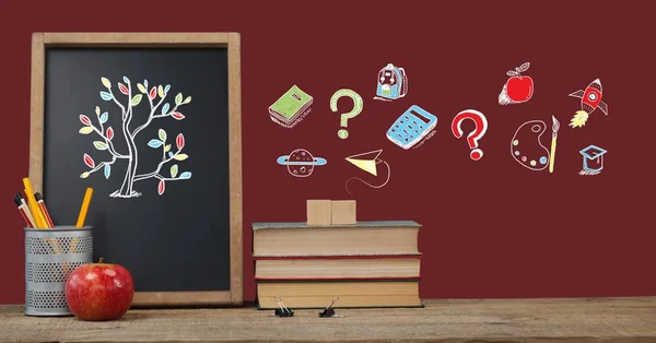 数字复合教育制图在学校黑板上的用树和书 — 图库照片