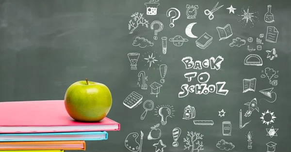数字复合式回归学校教育在黑板上画苹果学校 — 图库照片