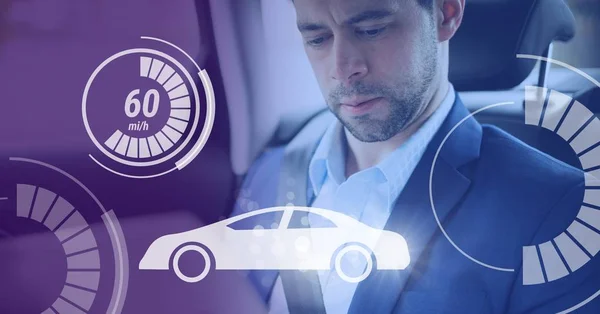 디스플레이 인터페이스를 머리와 자동차에서 사람의 디지털 — 스톡 사진