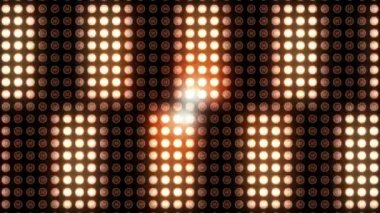 Gece klübü, disko ışığı yanıp sönüyor