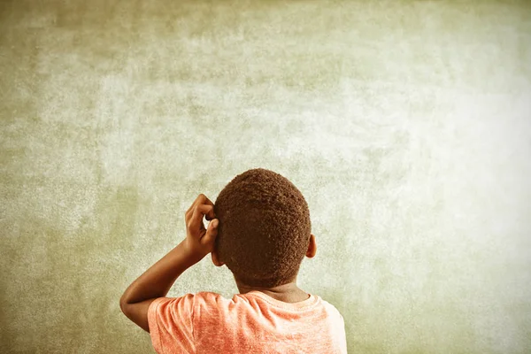 Vista Trasera Del Niño Reflexivo Pie Contra Invernadero Aula —  Fotos de Stock