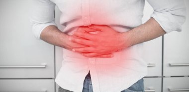 Mide ağrısı karşı vurgulanan acı acı adam orta bölümünde