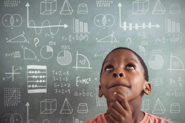 Matemáticas Contra Niño Reflexivo Contra Invernadero Aula — Foto de Stock