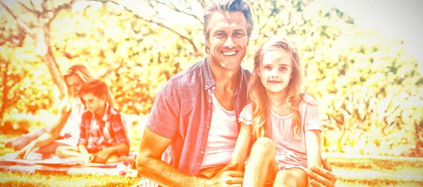Portrait Smiling Daughter Sitting Fathers Lap Park Sunny Day — Stock Photo, Image