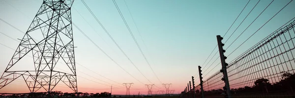 Večerní Elektřiny Pylonu Silueta — Stock fotografie