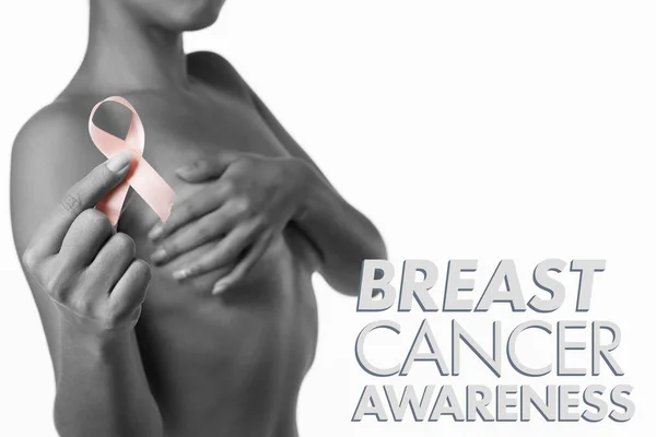 Brustkrebs Aufklärungsbotschaft Gegen Frauen Die Ihre Brust Bedecken — Stockfoto