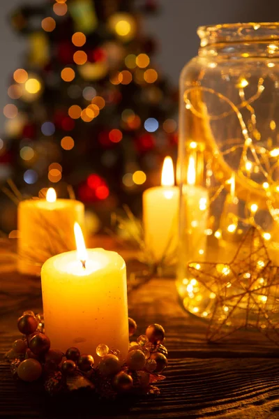 Christmas Elektriska Garland Glasburk Med Ljus Och Stjärna Fokusera Ljuset — Stockfoto