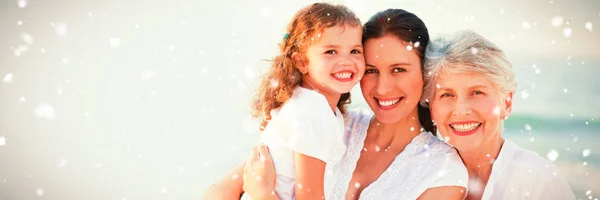 Neve Caindo Contra Retrato Família Alegre — Fotografia de Stock