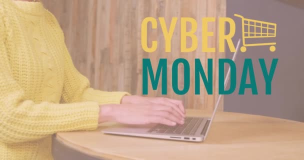 Vídeo Generado Digitalmente Cyber Monday Texto Mujer Usando Ordenador Portátil — Vídeo de stock