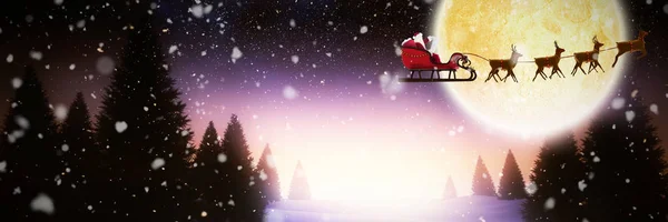 Sníh Padá Proti Úplněk Nad Zasněženou Krajinou Santa Claus Sobí — Stock fotografie