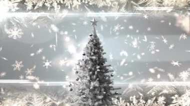 Noel ağacı ve düşen kar taneleri dijital bileşik