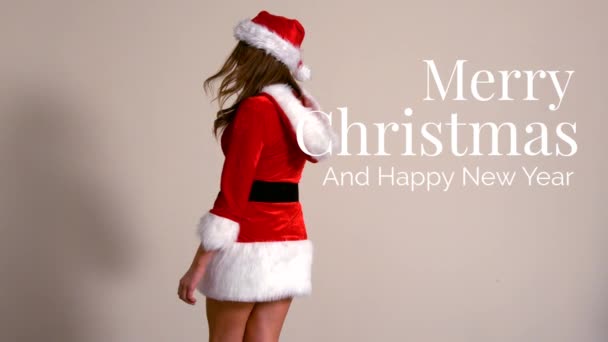 Digitale Composiet Van Merry Christmas Tekst Santa Mooie Vrouw Gekleed — Stockvideo