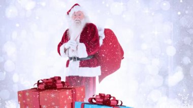 Dijital bileşik yan tümcesiyle birlikte Noel hediyeler Santa düşen kar ile kombine